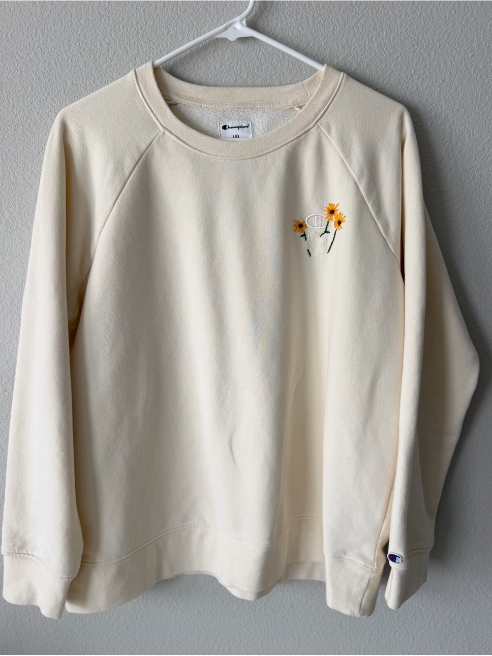 Champion Crewneck Sweatshirt L Cream Embroidered Texas Sunflower Cozy Fleece